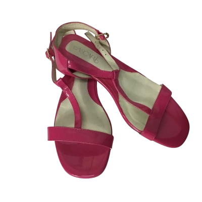 Ascari  Womens  Size 39 Bold Pink Flat Strap Sandal