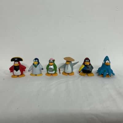 Mix and match club penguin figures (6)