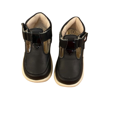  Kids Size 5 Mega Foot Shoes