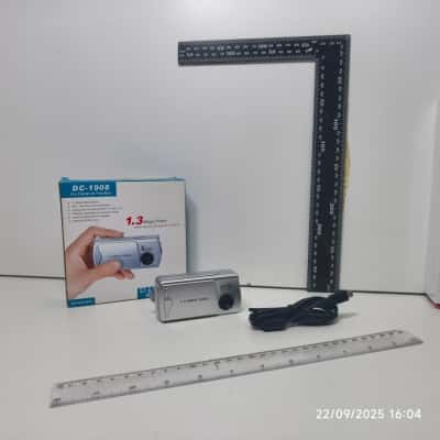 DC- 1908 1.3 Mega Pixel Mini Digital Keyring Camera