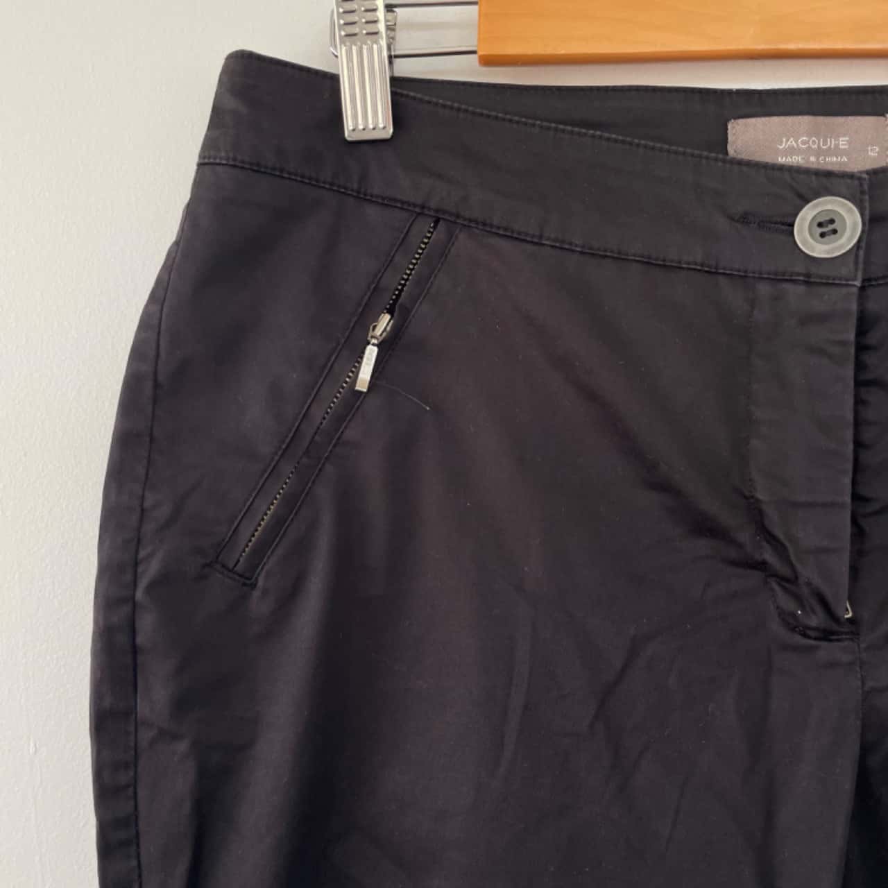 JacquiE Black Mid Rise Straight Leg Pants Size 12 / L (s)