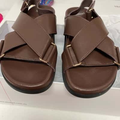 Mollini Womens  Size 39 Brown leather sandal