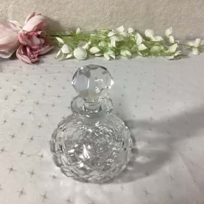Decorative Crystal Cut Glass Perfume Bottle with Stopper