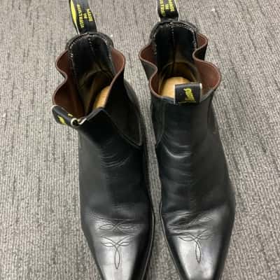 RM Williams Mens Santa Fe boots Size 9.5 Black  Leather upper and sole.