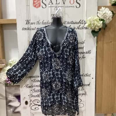  Coussinet Brand! THE PERFECT DRESS FOR WEARING OVER A SUMMER BIKINI!! Womens  Size M / S Long Sleeve Dress / Midi Dress Blue / Grey / Pattern 