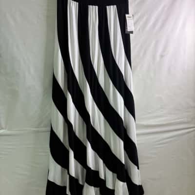 Noni B Womens Size S Maxi Skirt Black / Pattern / Striped / White BNWT