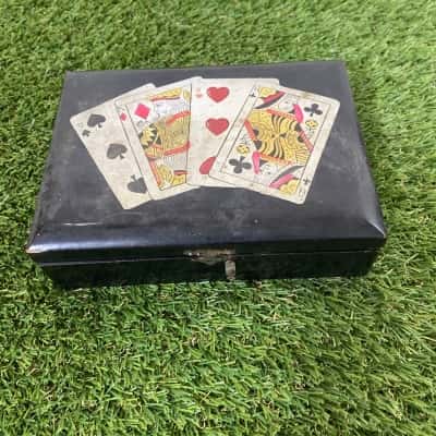 Playing cards and card storage box 