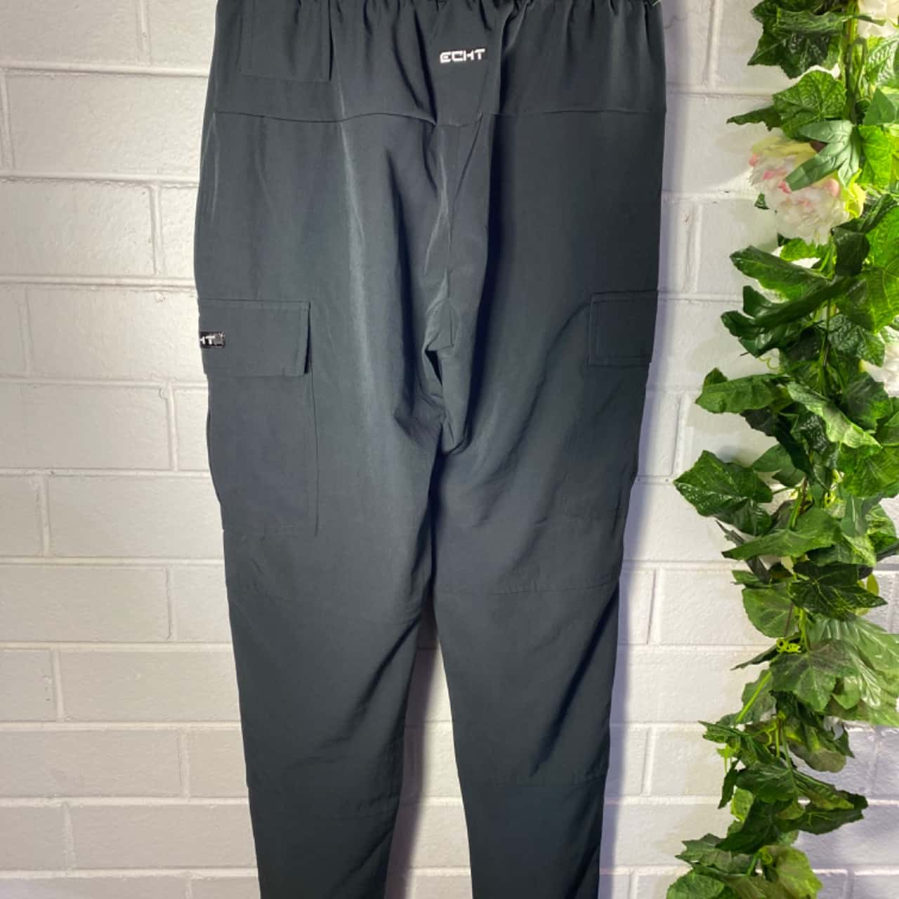 Echt Womens Size S Activewear Cargo Pants Grey (s)