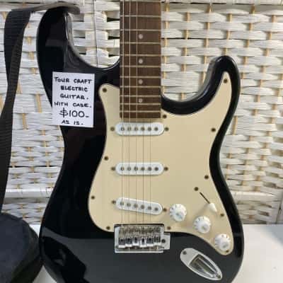 Electric guitar TourCraft with bag and strap Missing string