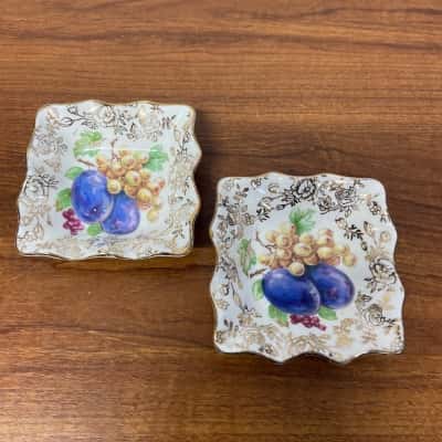 2 x James Kent dish with fluted edges 8cm X 8cm