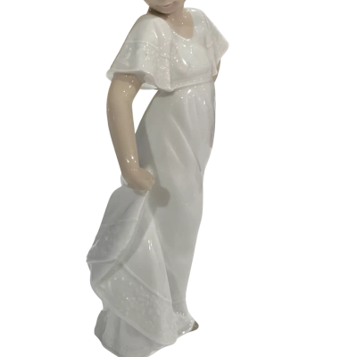  NAO- How Pretty by Lladro