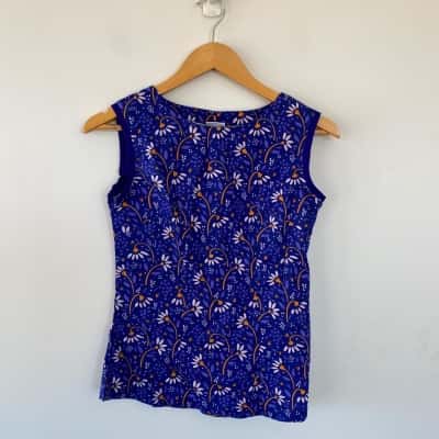 Karma East Blue Daisy Shell Crazy Top Size XS 