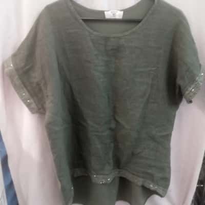  Bogetta Moda Womens  Size 8 Short Sleeve Top Green 