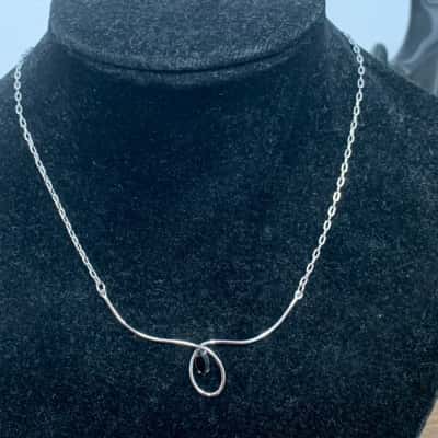  Womens Sarah Coventry silver tone Necklace with black stone