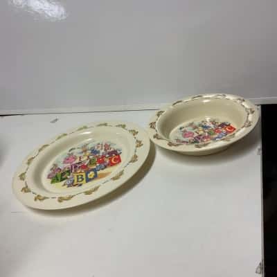 Royal Doulton bunnykins child’s dinner plate and bowl plastic