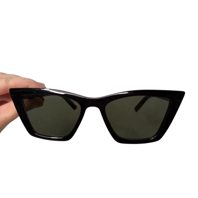 Le Specs Womens cat eye “velodrome’ sunglasses RRP $75