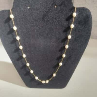 Avon Fashion Womens Necklace Gold / Pearl 