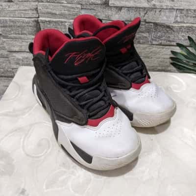 Kids Jordon Max  3.5 Black  / Red / White Shoes