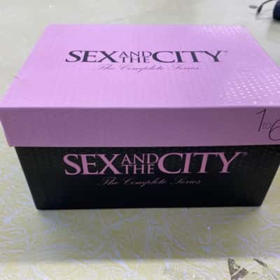 SEX and the CITY Shoebox:The Complete S… a9a41f07e3a50a8433eae16220ddd8