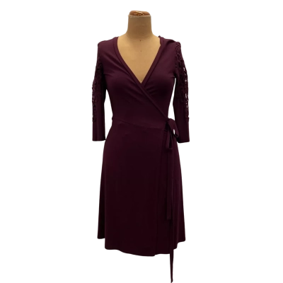 Review Womens  Size 6 Maroon  Classic Wrap Jersey dress