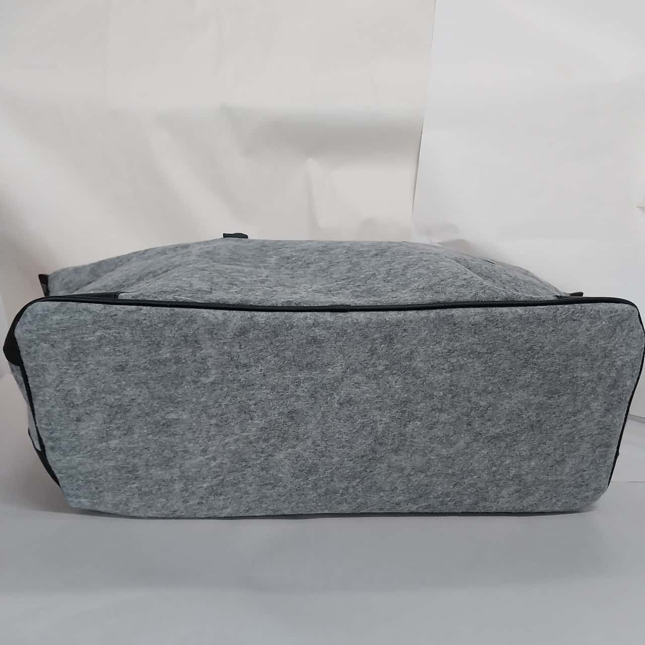 Hugo Boss Mens overnight( Duffle ) bag. Grey and black. New. (s)