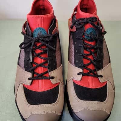 Mens Nike Air Huarache Run SD Sneakers Men's 11 Sail/Desert Sand