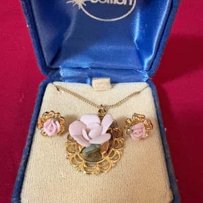  Women's Vintage Earrings / Necklace Set featuring Porcelain Pink Roses in a Gold Tone Setting 