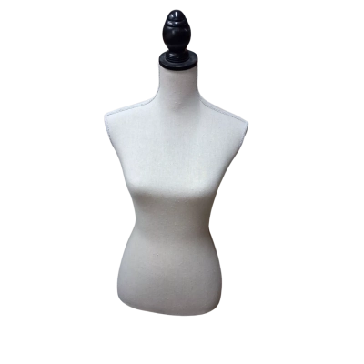 LADIES WHITE MANNEQUIN