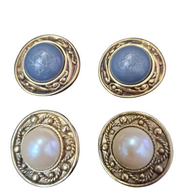2 x  Vintage Womens  Clip On Earrings 