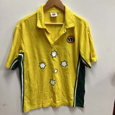  Mens  Size L Warne tshirt