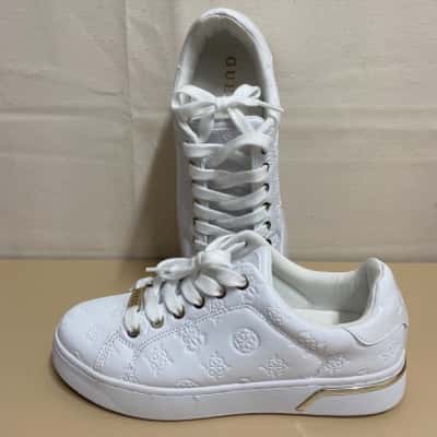 Guess Womens  Size 7 Sneakers White 