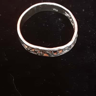 925 silver ring featuring delicate open work scroll