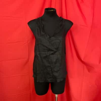 Witchery Womens  Size 6 Sleeveless Top Black  