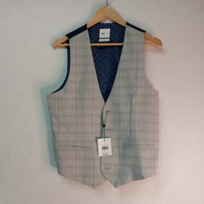Yd. Mens  Size 38 Grey / Striped waistcoat 