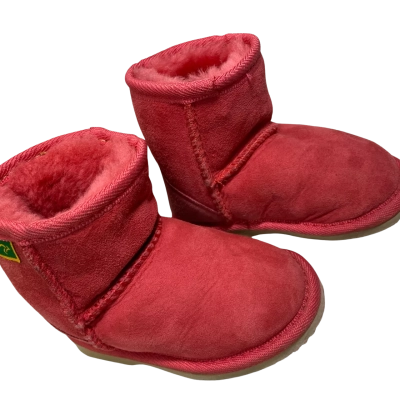 UGG Kids  Size 6 Boots 