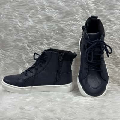 Country Road Kids Size 27 Shoes 