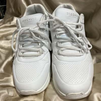 Skechers Womens  Size 8 White 