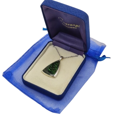 Vintage New Zealand Tuarangi Paua Shell Necklace 44cm Silver Look Chain & Pendant Jungle Green Colour In Original Box & Blue Organza Gift Bag