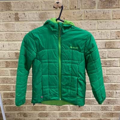 Macpac Kids green jacket Size 10 years
