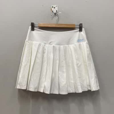 Lorna Jane Womens  Size M Pleated Skirt/Sports Shorts  White 