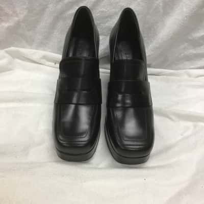 Husk,Womens,Size 40, Black  