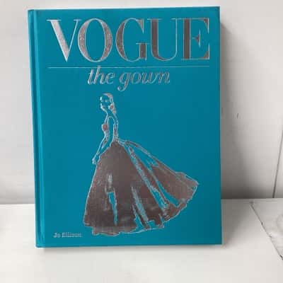 VOGUE The gown hard cover 