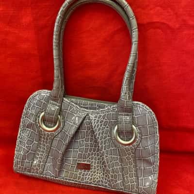 Cabrelli Womens Animal print  Crocodile Style / Grey Patent Handbag