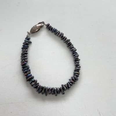 925 Sterling Silver Black Blue Peacock Keshi Bracelet 