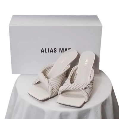 Alias Mae Womens  Size 36 Heels Off White 
