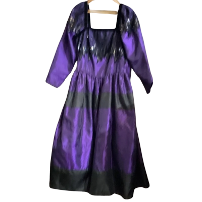 Sally Browne Womens  Size 12 Black  / Purple 