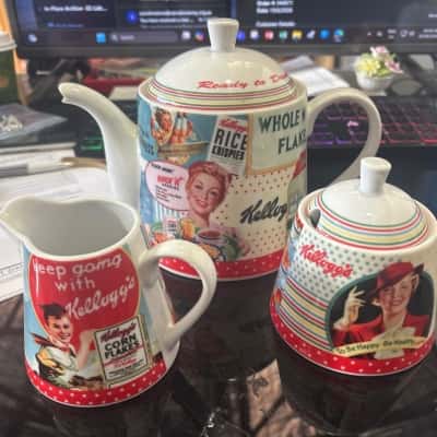 Kellogg’s Vintage Teapot Set