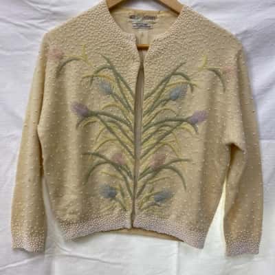 VINTAGE WOOL CARDIGAN EMBROIDERED BEADED WOOL MADE IN HONG KONG