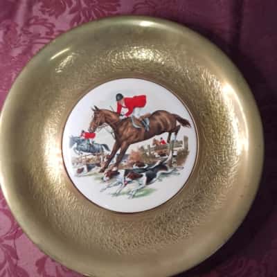 Brass and ceramic hunting scene wall hung vintage plate