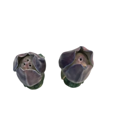 Vintage Salt and Pepper Shakers Floral Design Approx 7 x 5.5cm